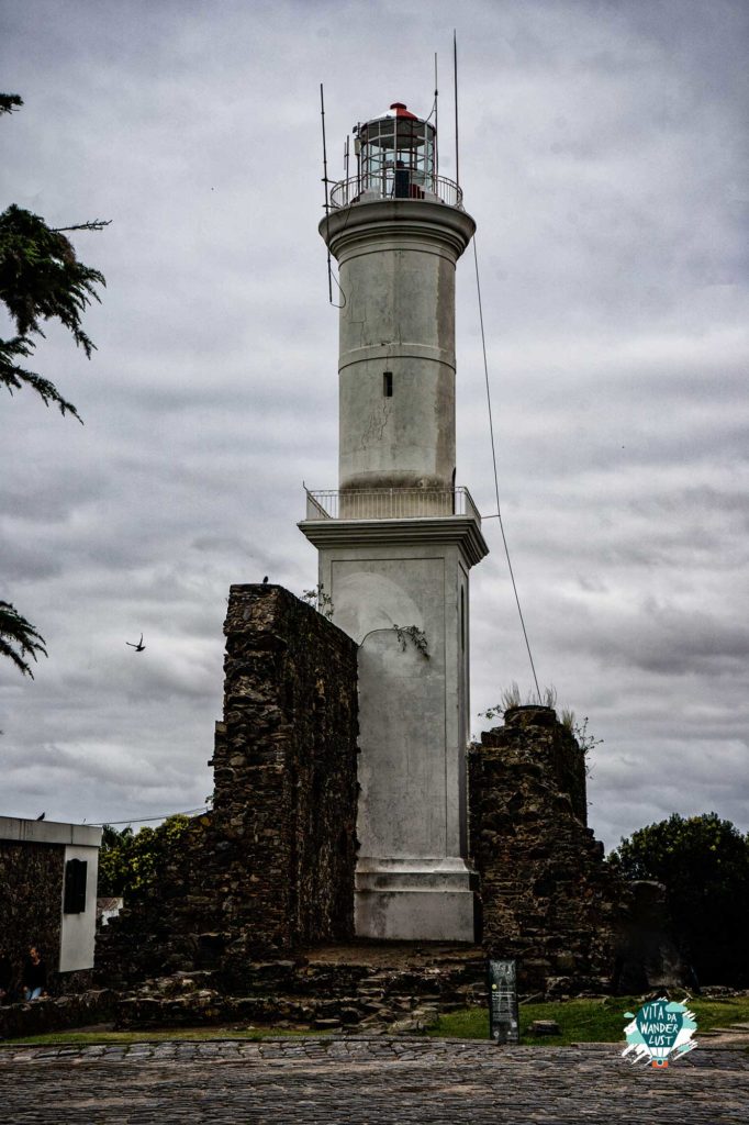 Faro---Colonia-del-Sacramento