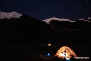 La prima notte al campo base dell'Illimani a 4500 m