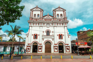 Chiesa della Nostra Signora del Carmen in Guatapè - Colombia