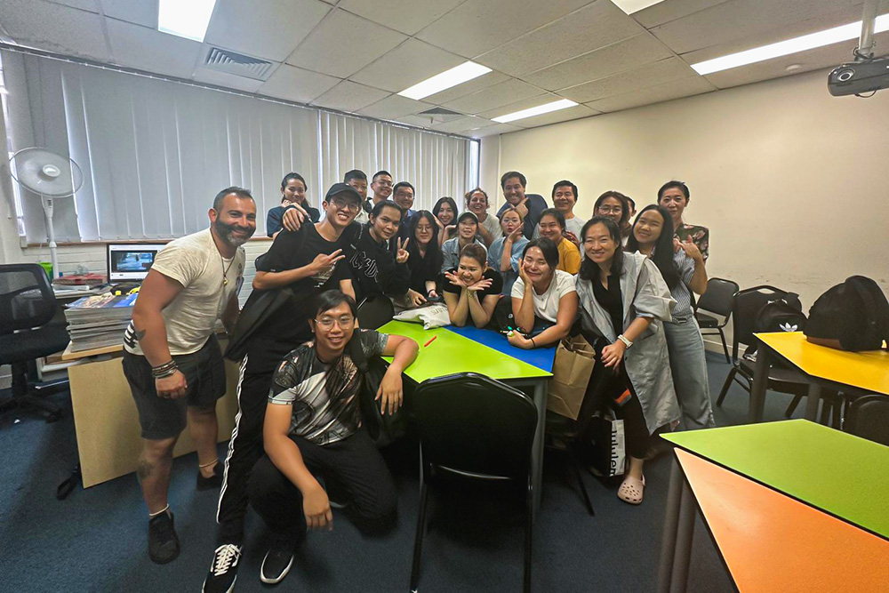 Borsa-di-Studio-in-Australia-Foto-di-gruppo-durante-una-lezione-ELICOS