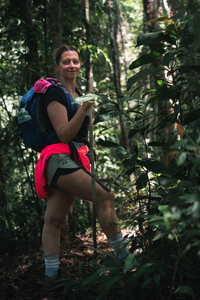 Bukit Lawang - Marika durante il trekking